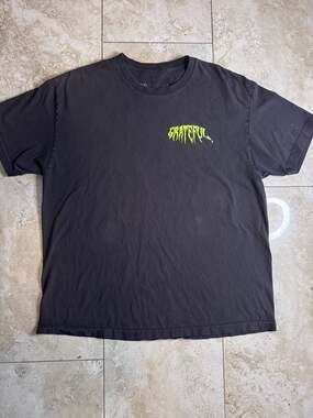 Grateful black t-shirt with lime green graphic